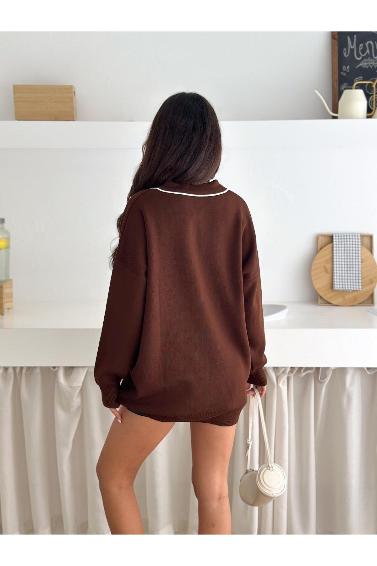 Contrast Detail Oversize Polo Neck Knit Sweater