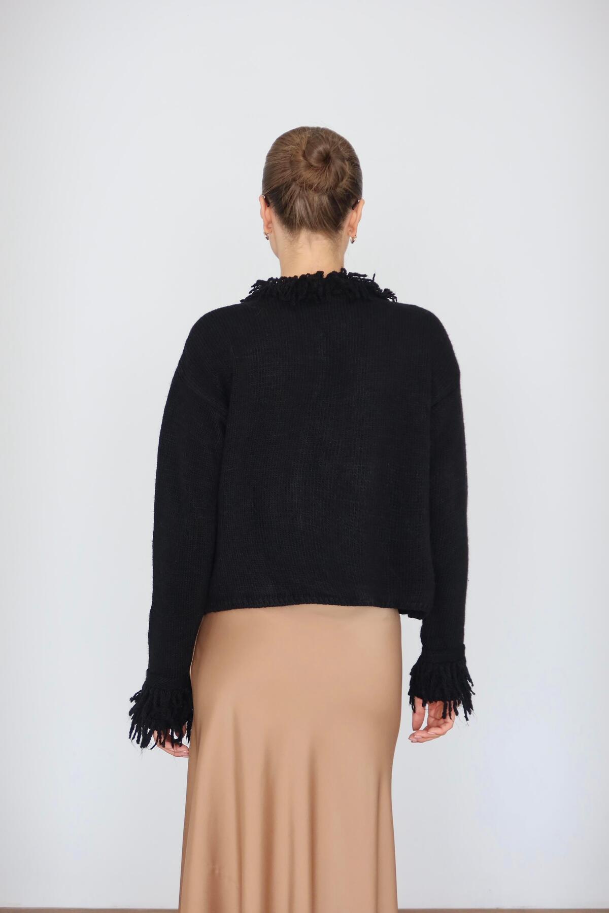 Fringe Detail Knit Cardigan