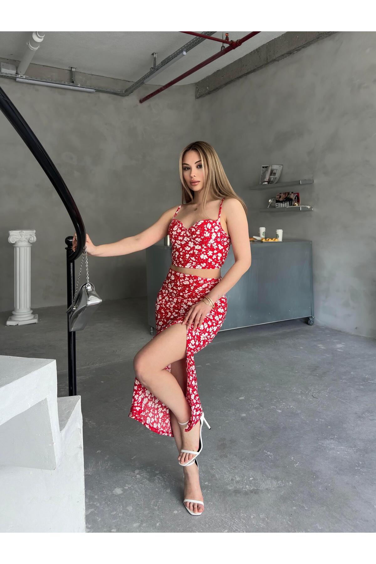 Red Floral Sweetheart Neck Crop & Split Midi Skirt Set