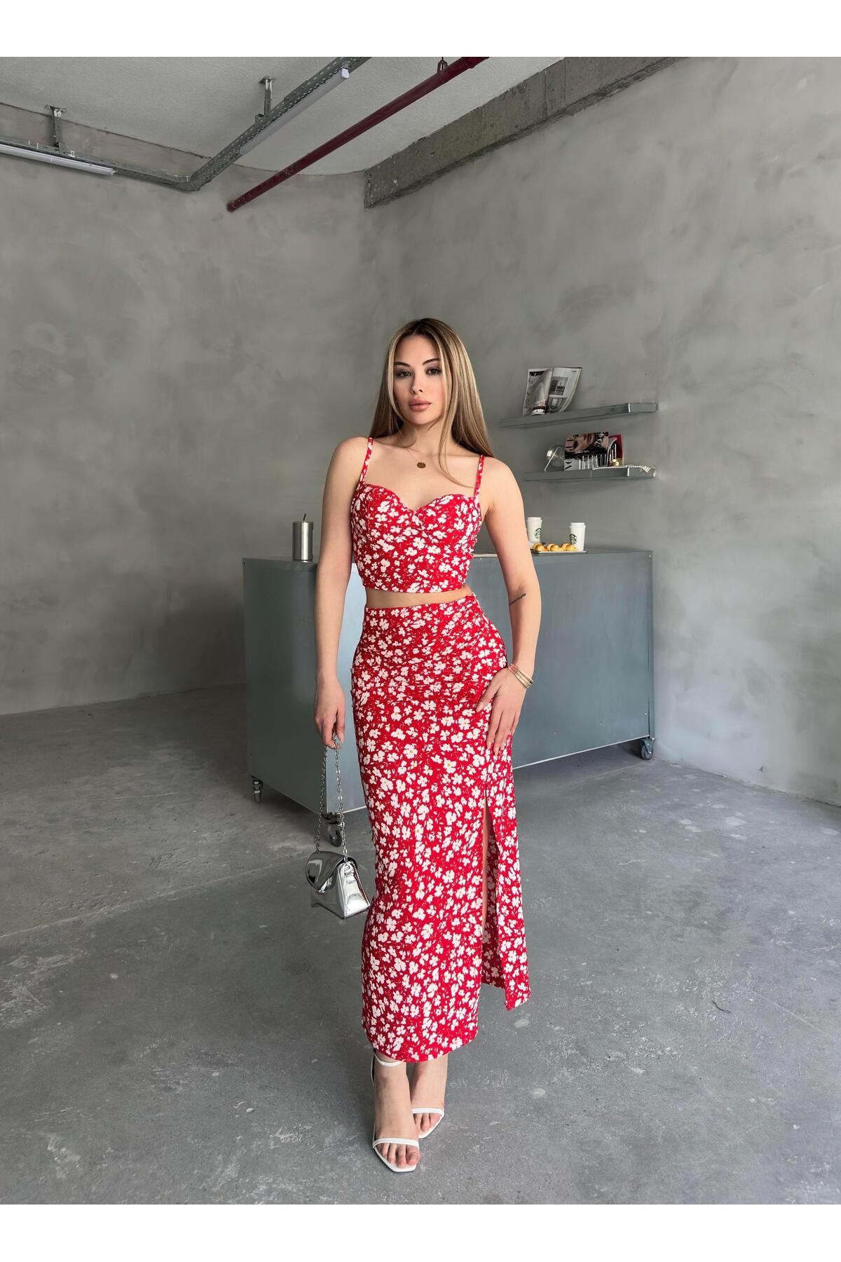 Red Floral Sweetheart Neck Crop & Split Midi Skirt Set