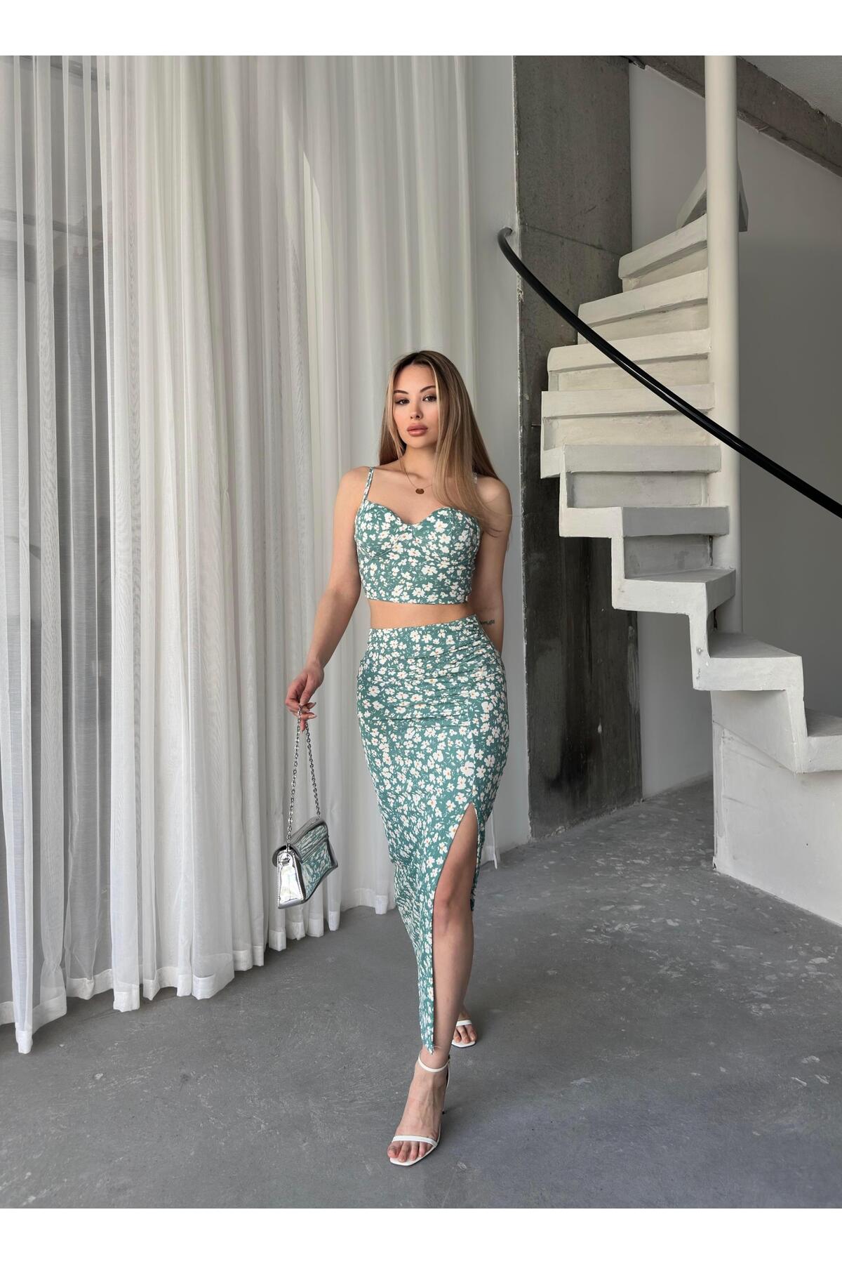 Green Floral Sweetheart Neck Crop & Split Midi Skirt Set