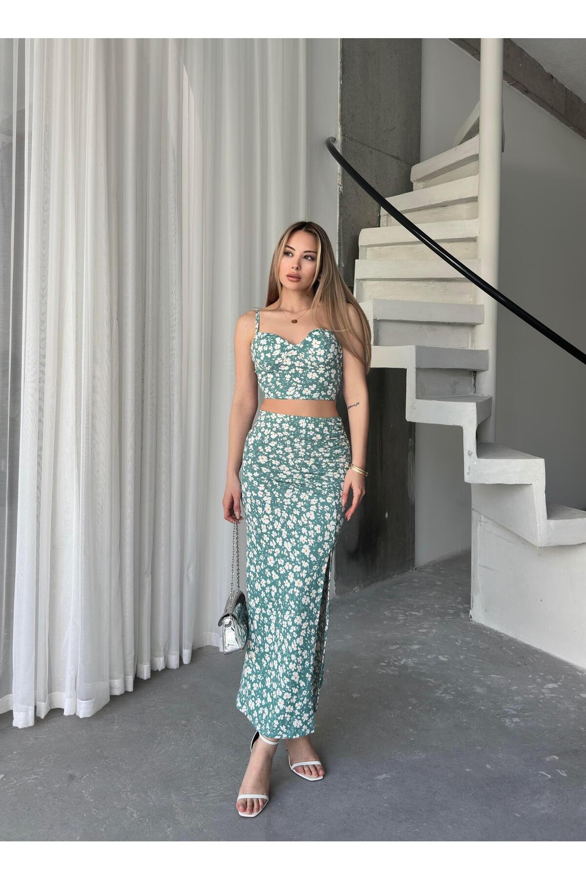 Green Floral Sweetheart Neck Crop & Split Midi Skirt Set