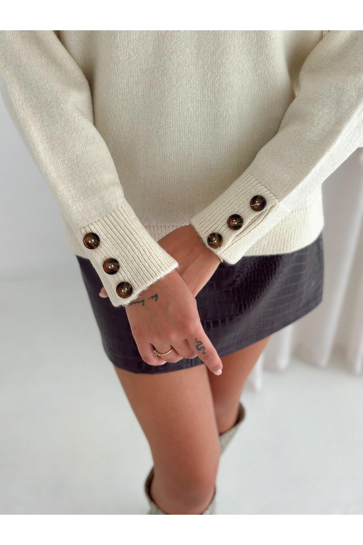 Half Placket Polo Neck Knit Sweater with Button Sleeve Detail