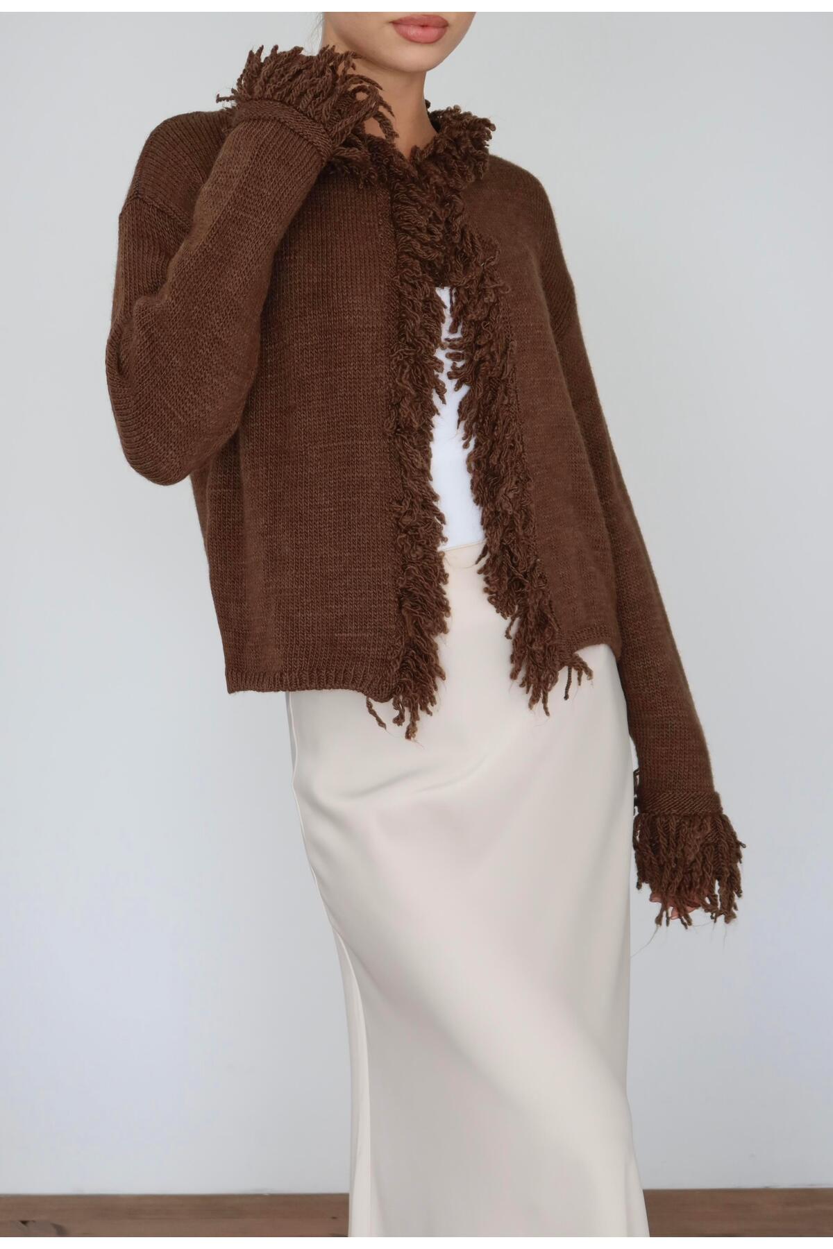 Fringe Detail Knit Cardigan