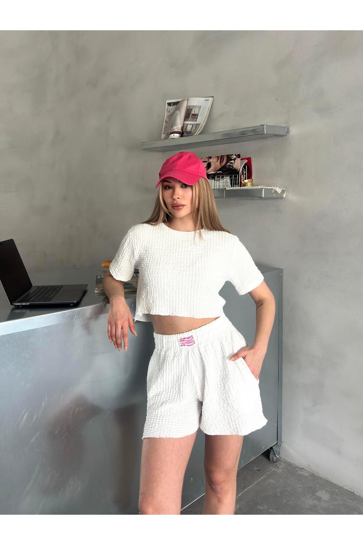 Relaxed Fit Textured Shorts Set